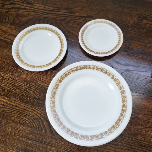 Pyrex Tableware Tiburon Plate Set - Picture 5 of 5